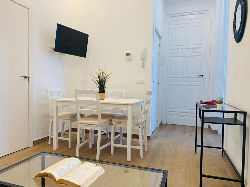 Apartamentos Alcazaba Malaga Bagian luar foto